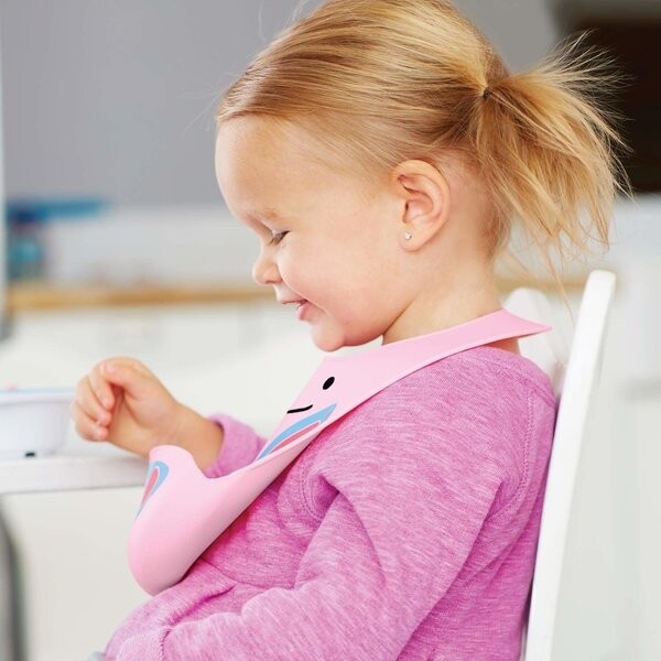 Skip Hop Bavetica de silicon Fold & Go Zoo - Fluture