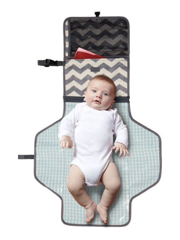 Skip Hop Statie de schimbat - Pronto Signature Chevron