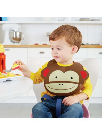 Skip Hop Bavetica de silicon Fold & Go Zoo - Maimutica